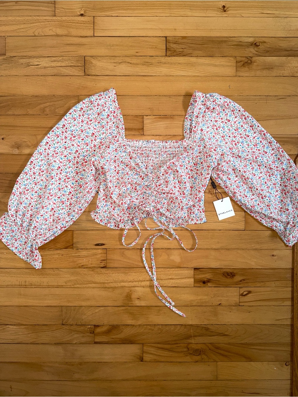 Smocked Floral Puff-Sleeve Crop Top - White/Pink